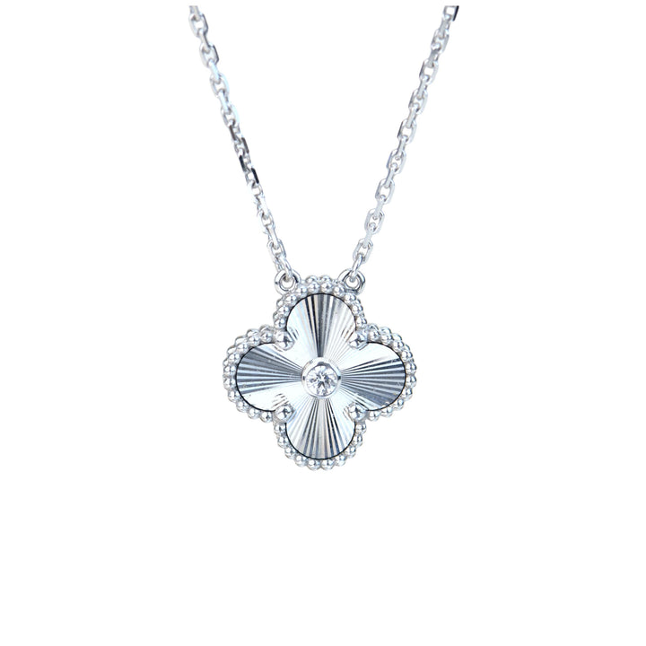 Van Cleef &amp; Arpels Holiday Season 2020 Limited Edition Alhambra Pendant