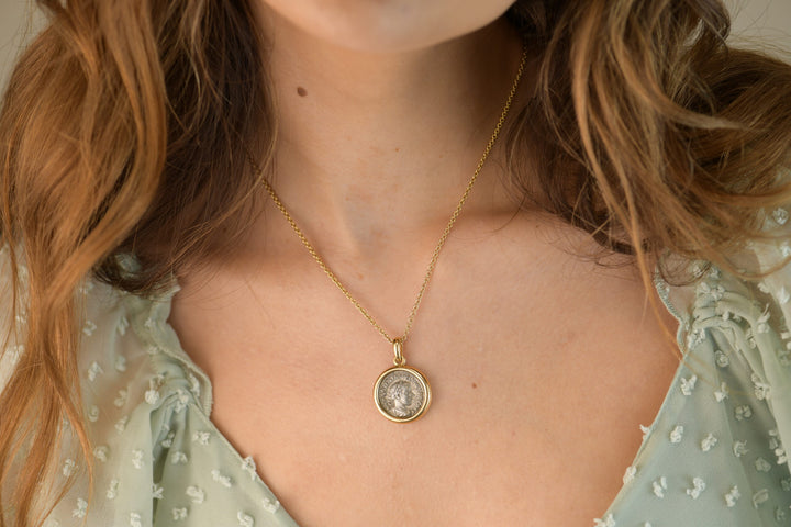 Bulgari MONETE Yellow Gold Coin Pendant Necklace