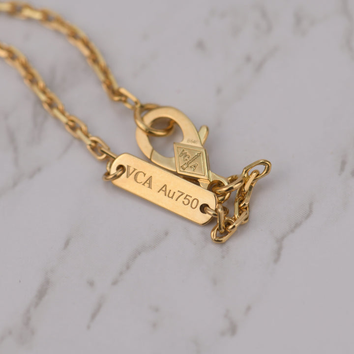 Van Cleef & Arpels Magic Alhambra Malachite Yellow Gold Pendant Long Necklace