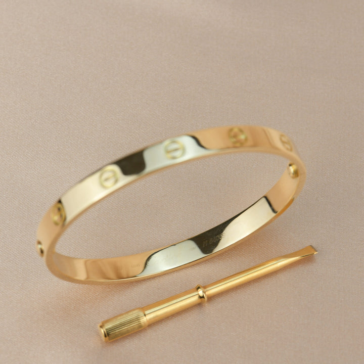 Cartier Love 18K Yellow Gold Bracelet Size 18