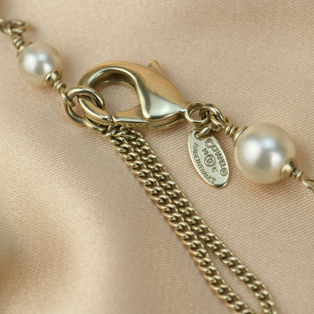 Chanel CC Logo Black Enamel Long Pearl Necklace In Gilt Gold