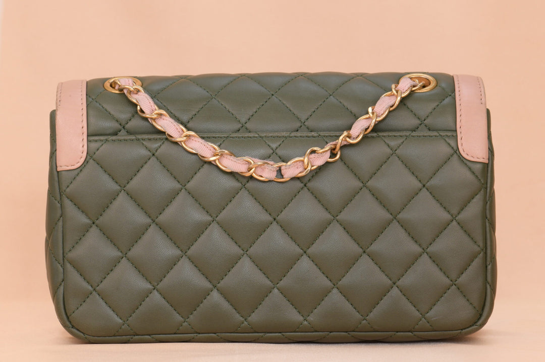 CHANEL Lambskin Quilted Maxi Double Flap Green 1246280