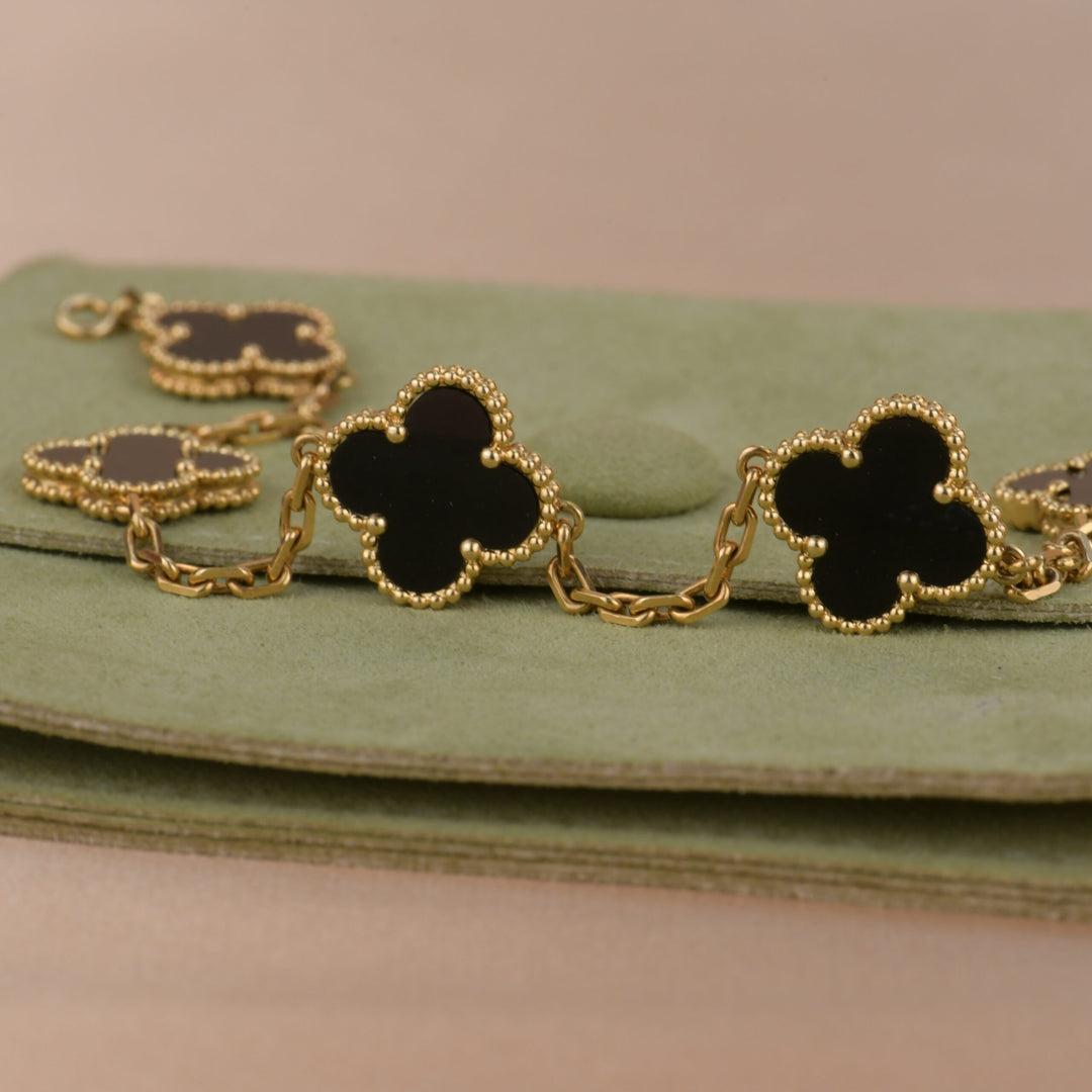 Van Cleef Arpels Black Onyx Vintage Alhambra 18k Gold Bracelet – Dandelion  Antiques