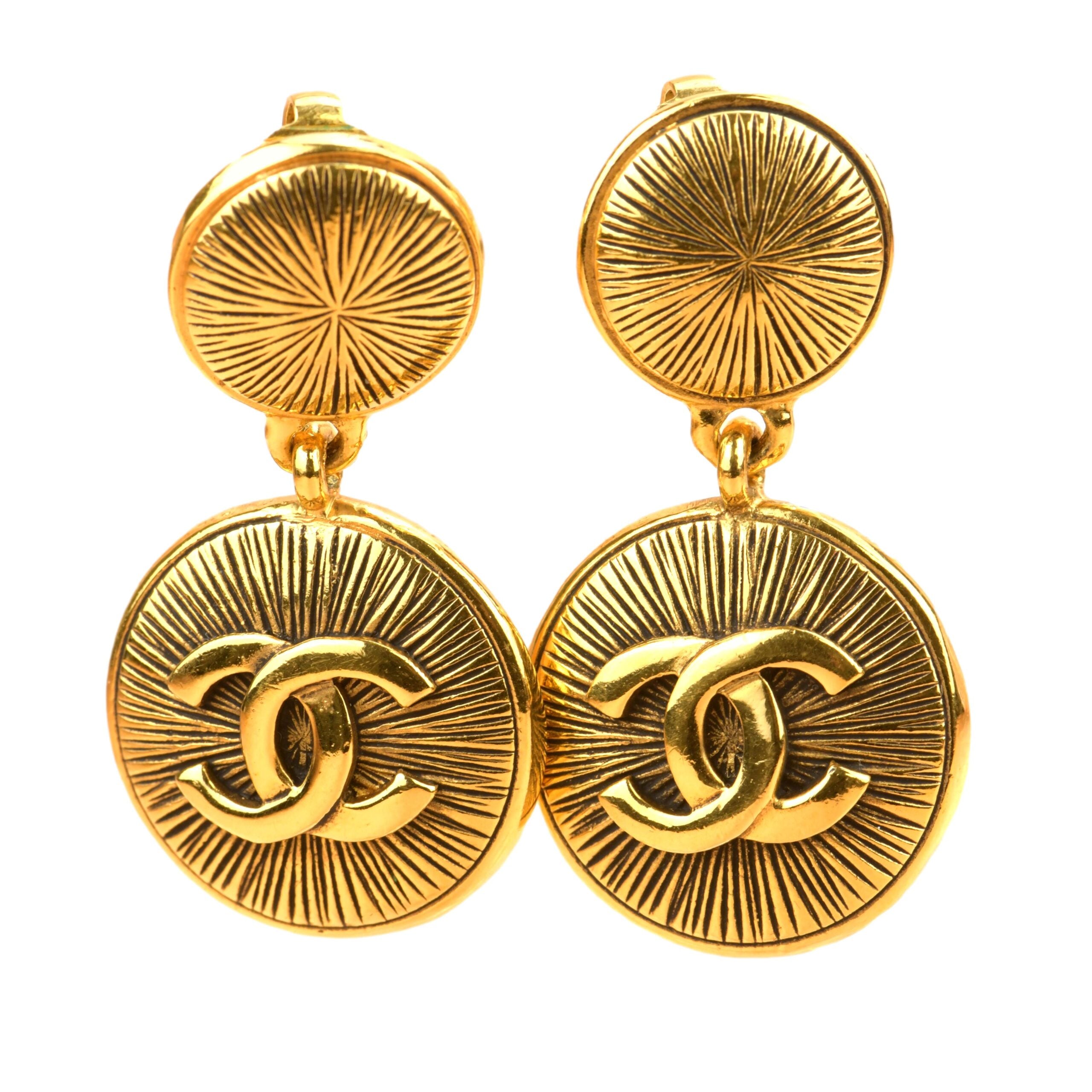 CHANEL Vintage Gold Coin Dangle Clip-On Earrings – Dandelion Antiques