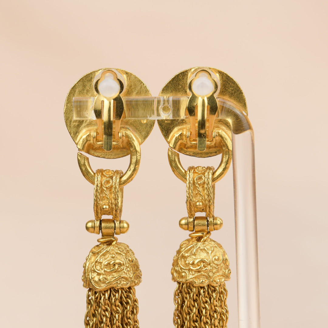 CHANEL Vintage 1994 Pearl Fringe Tassel Dangle GoldClip-On Earrings 