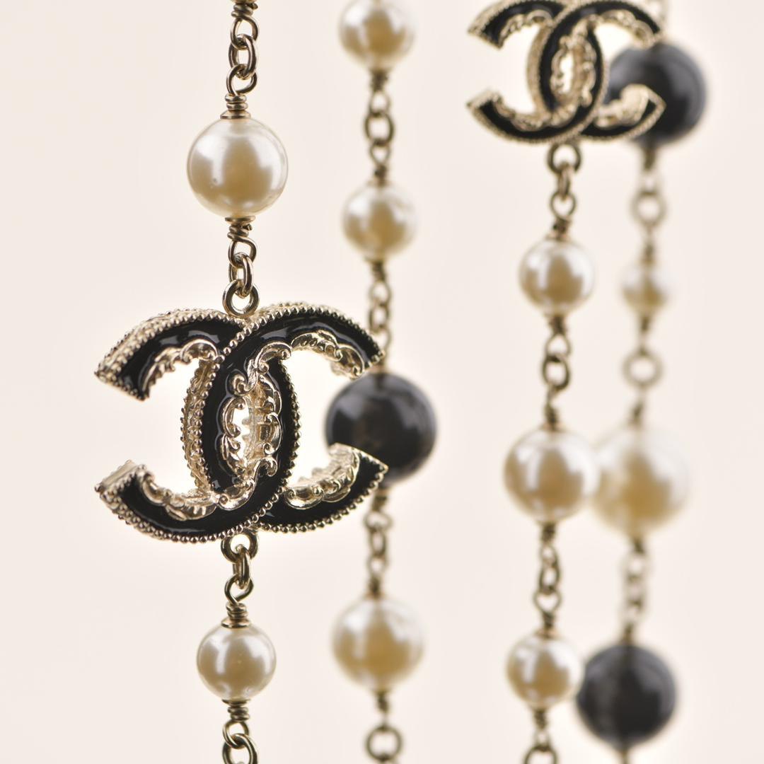 Chanel Pearl Enamel CC Long Necklace Black Gold