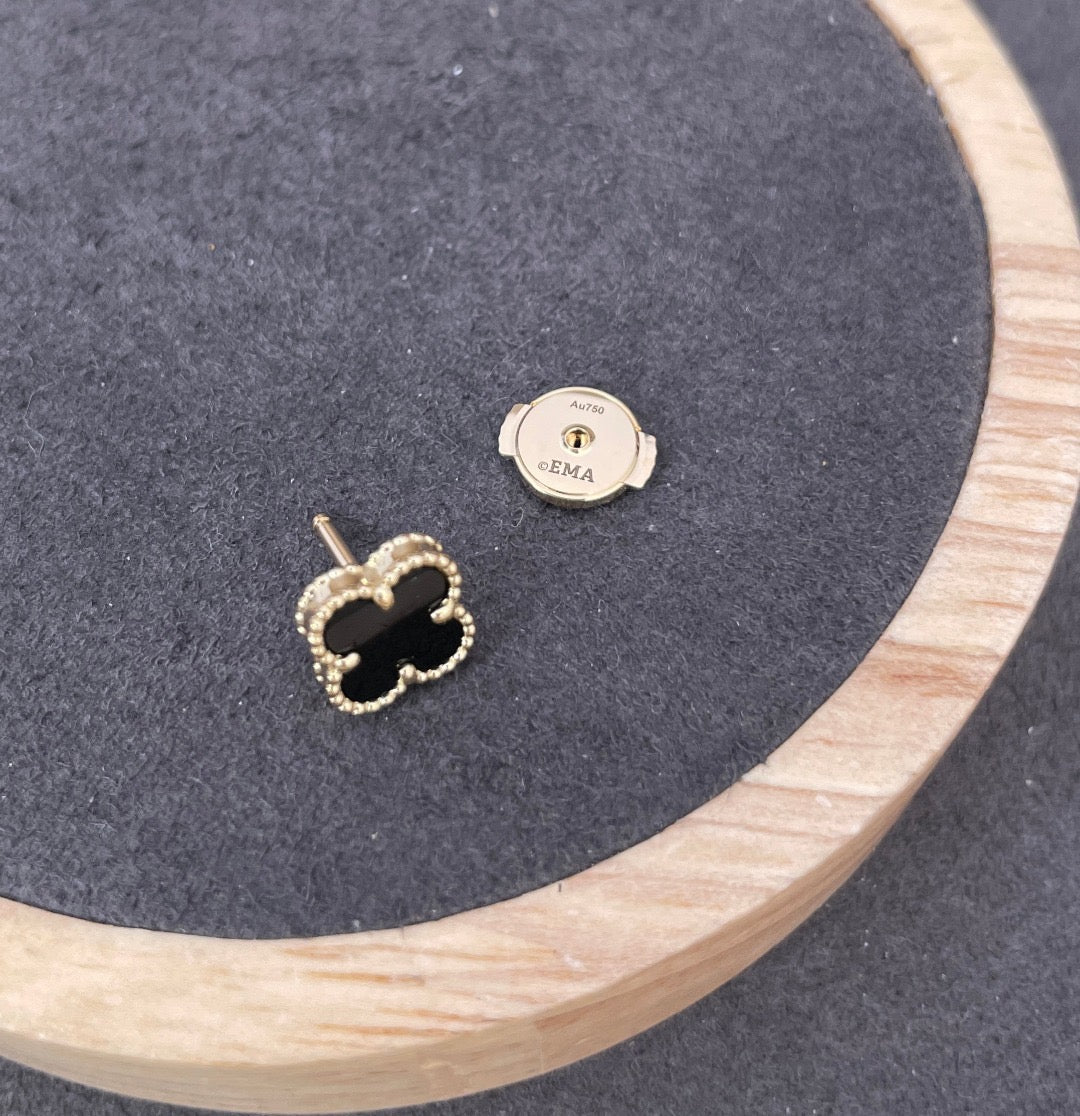 Van Cleef & Arpels Sweet Alhambra Onyx 18K Yellow Gold