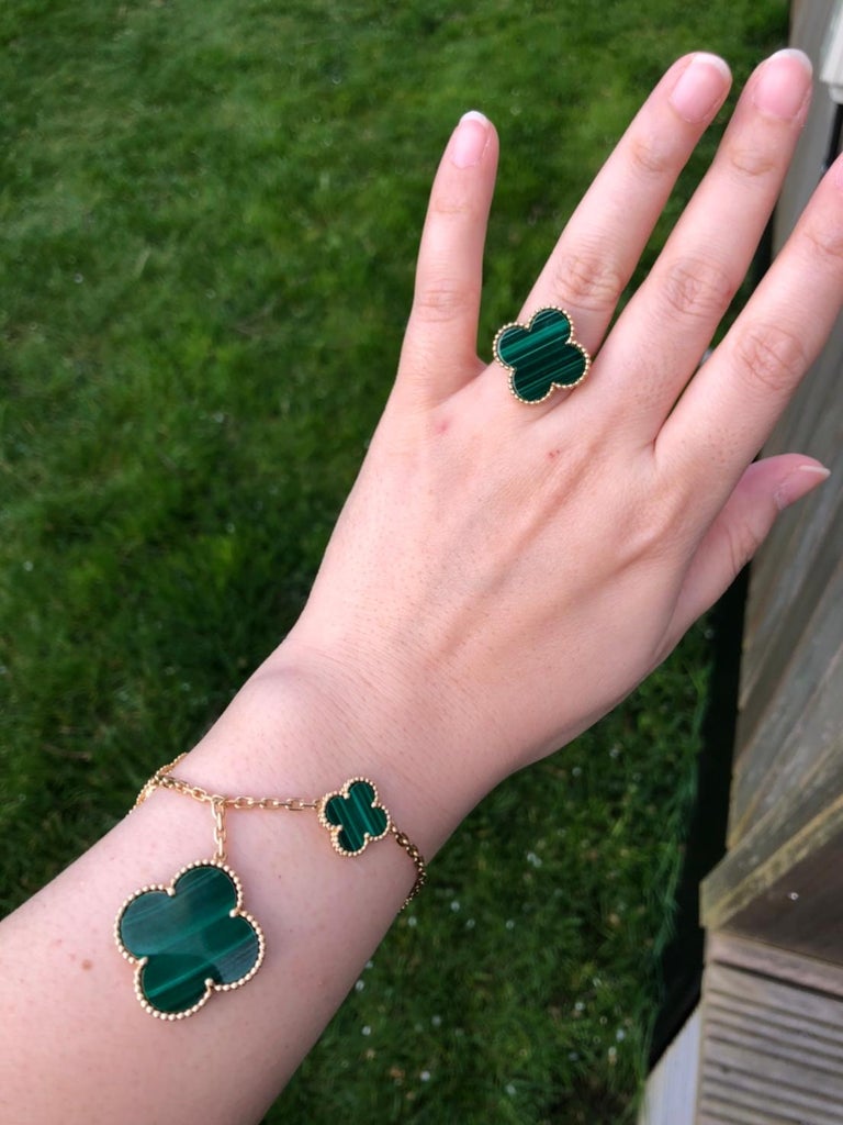 Van cleef deals alhambra malachite bracelet