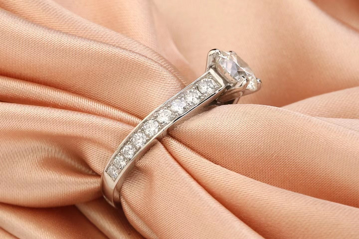 Cartier princess outlet cut engagement ring