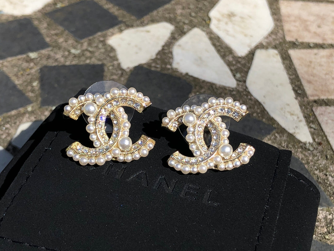 Chanel Gray Faux Pearl & Strass CC Drop Earrings - Preloved Chanel