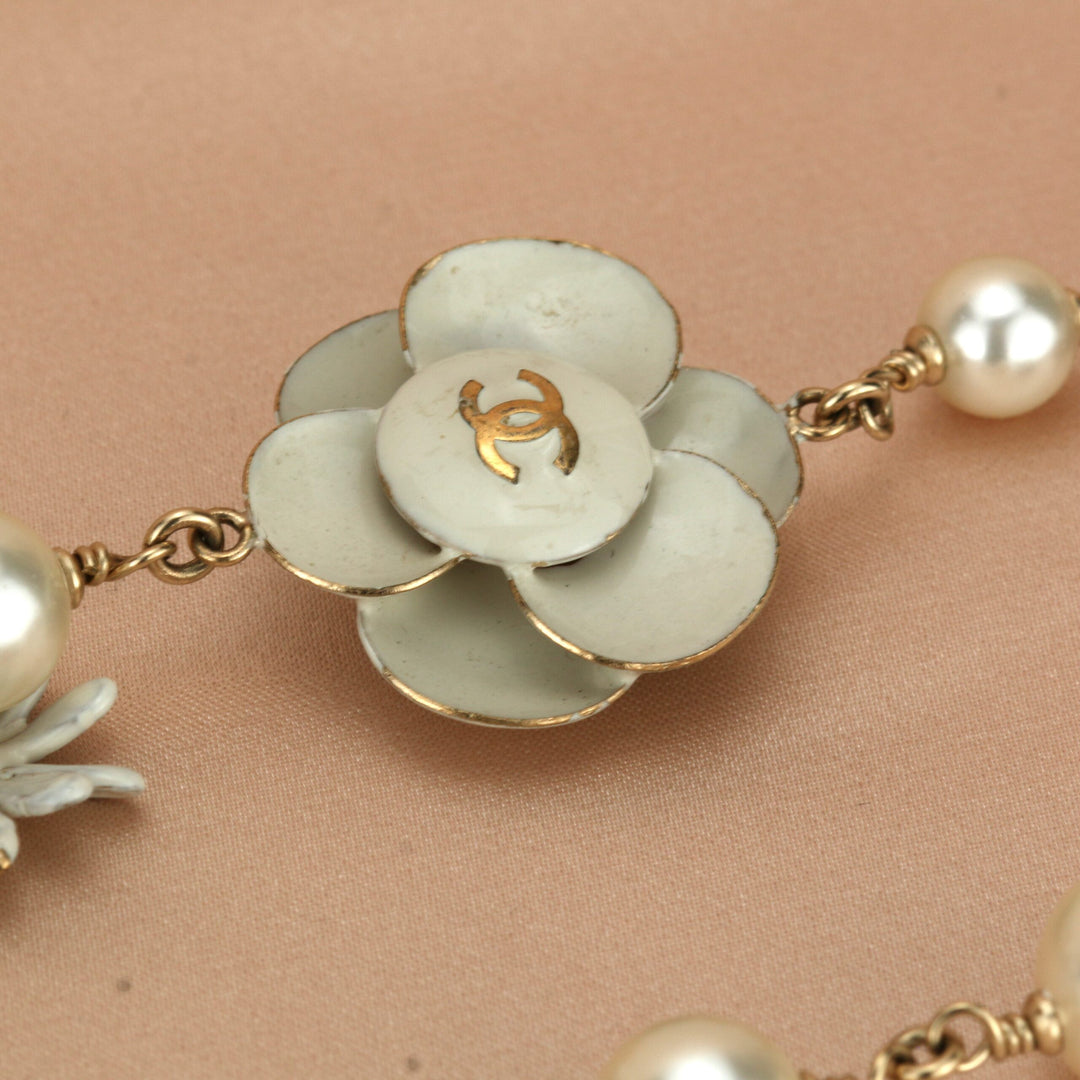 Chanel CC Logo Pearl & Enamel Flower Long Pearl Necklace in Gilt