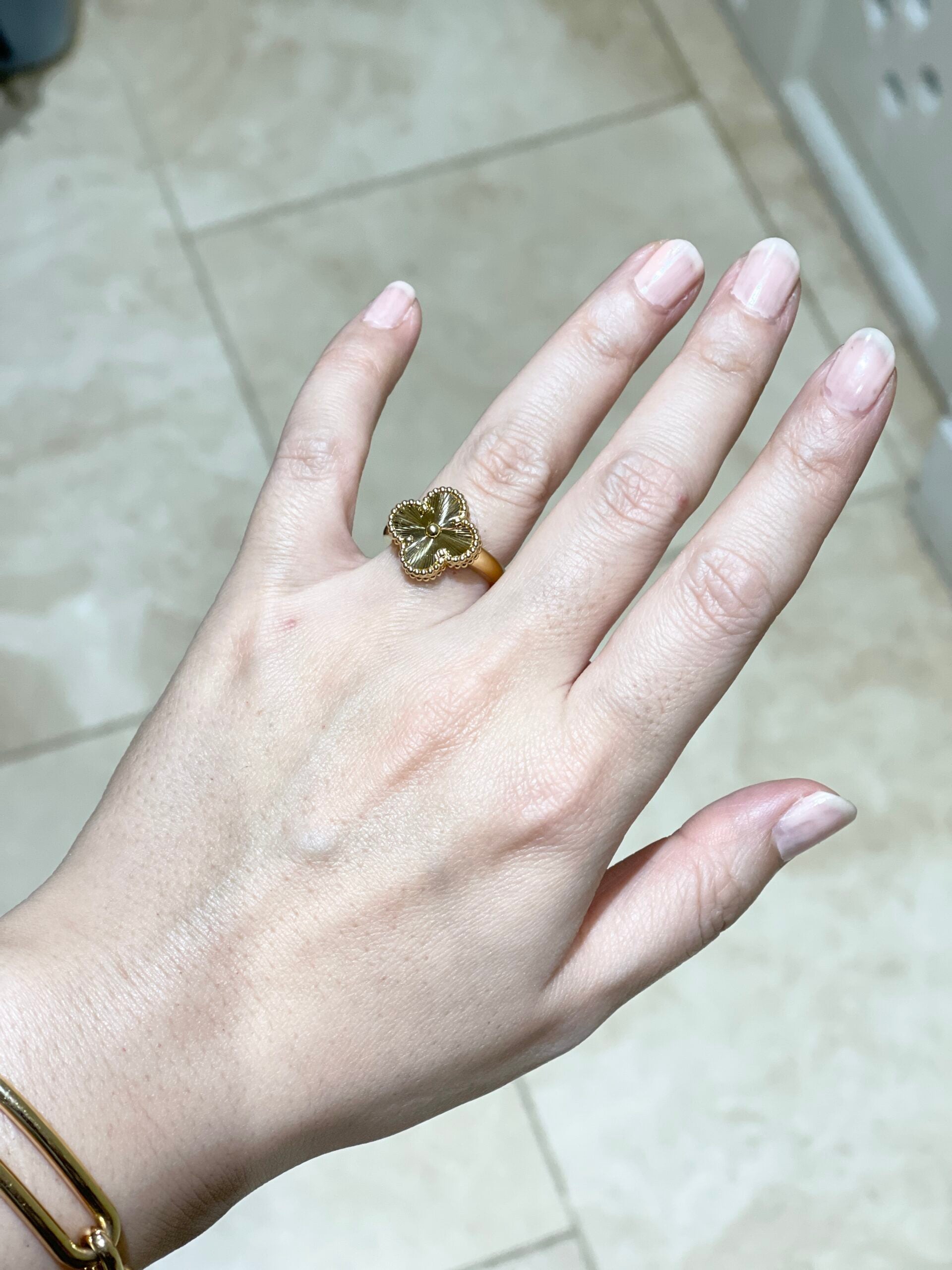 Van cleef store gold ring