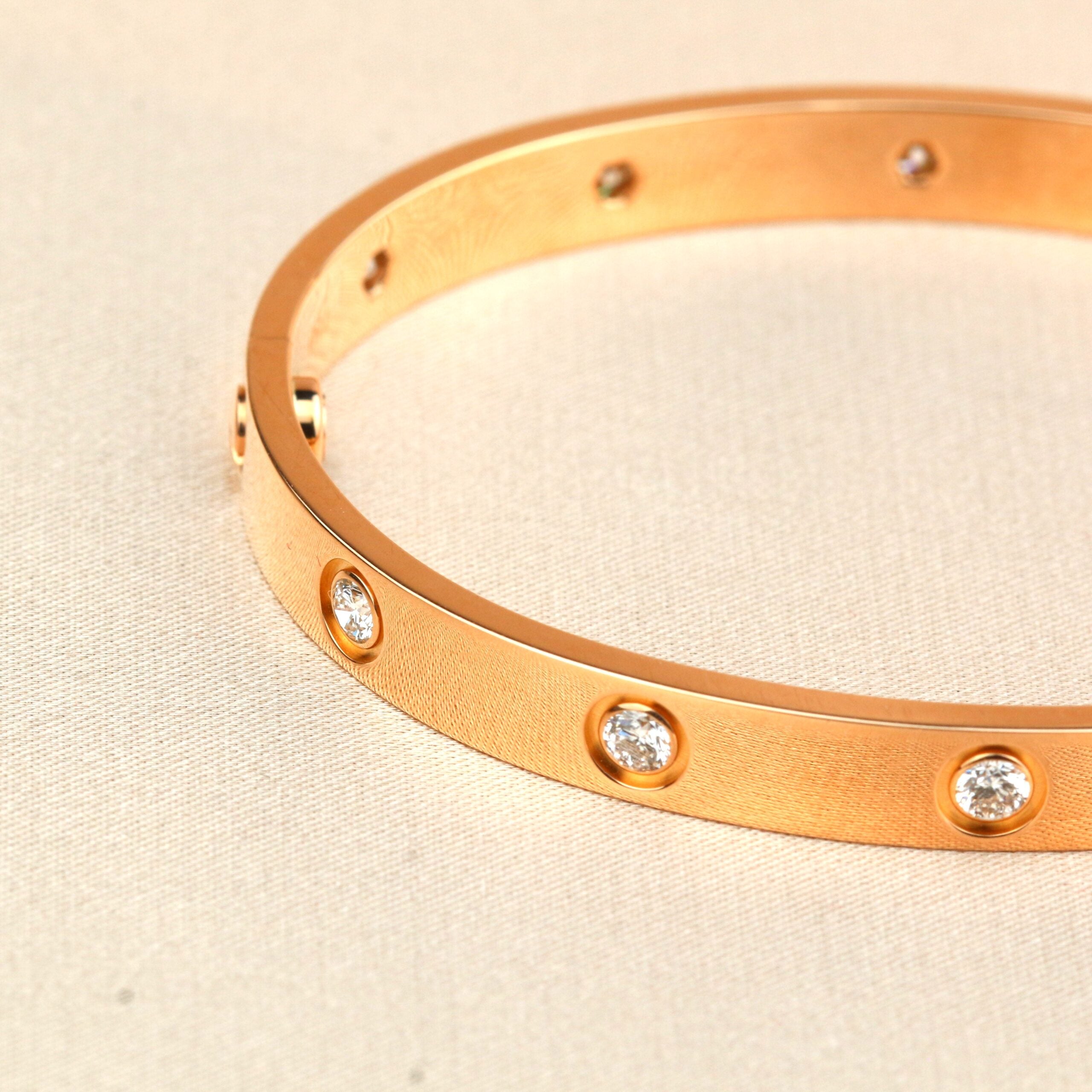 Cartier love bracelet yellow gold size 17 hot sale