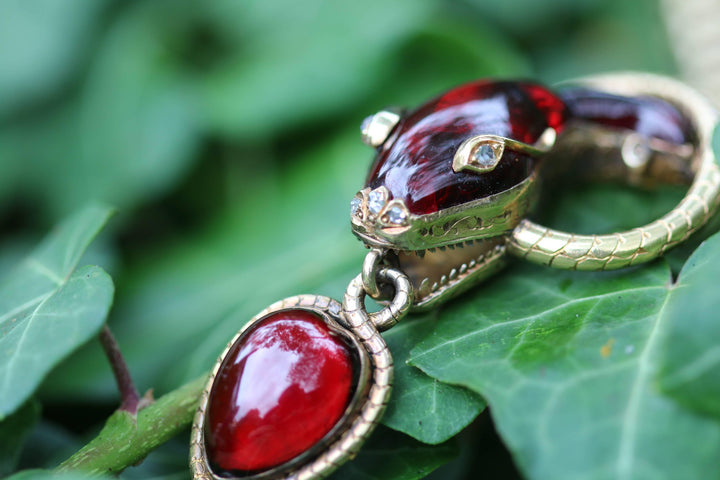 Victorian Garnet, 15 Karat Gold and Rose Cut Diamond Snake Necklace