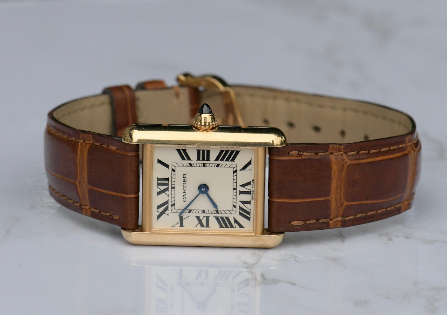 Pre owned store cartier tank louis