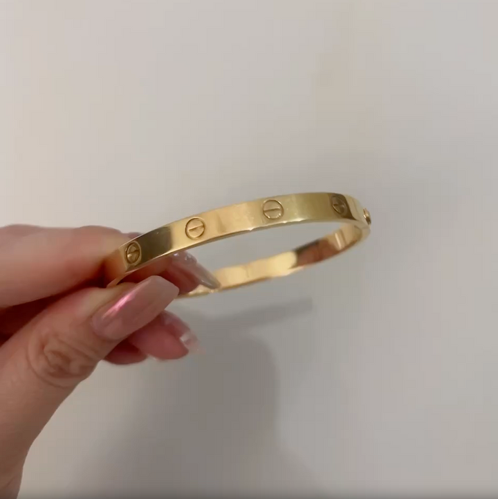 Cartier Love Bracelet 18k Yellow Gold Size 18