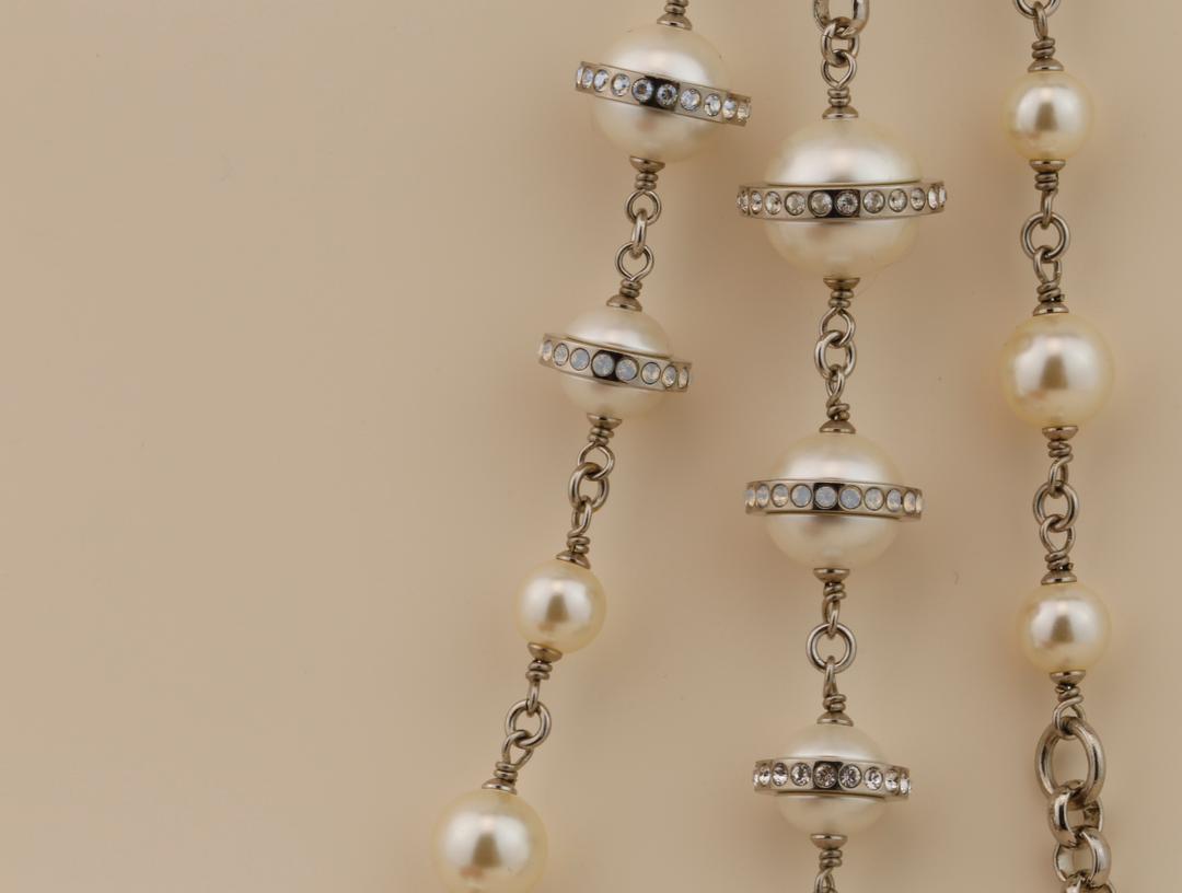 Chanel CC Logo Faux Pearl and Diamond Long Necklace – Dandelion Antiques