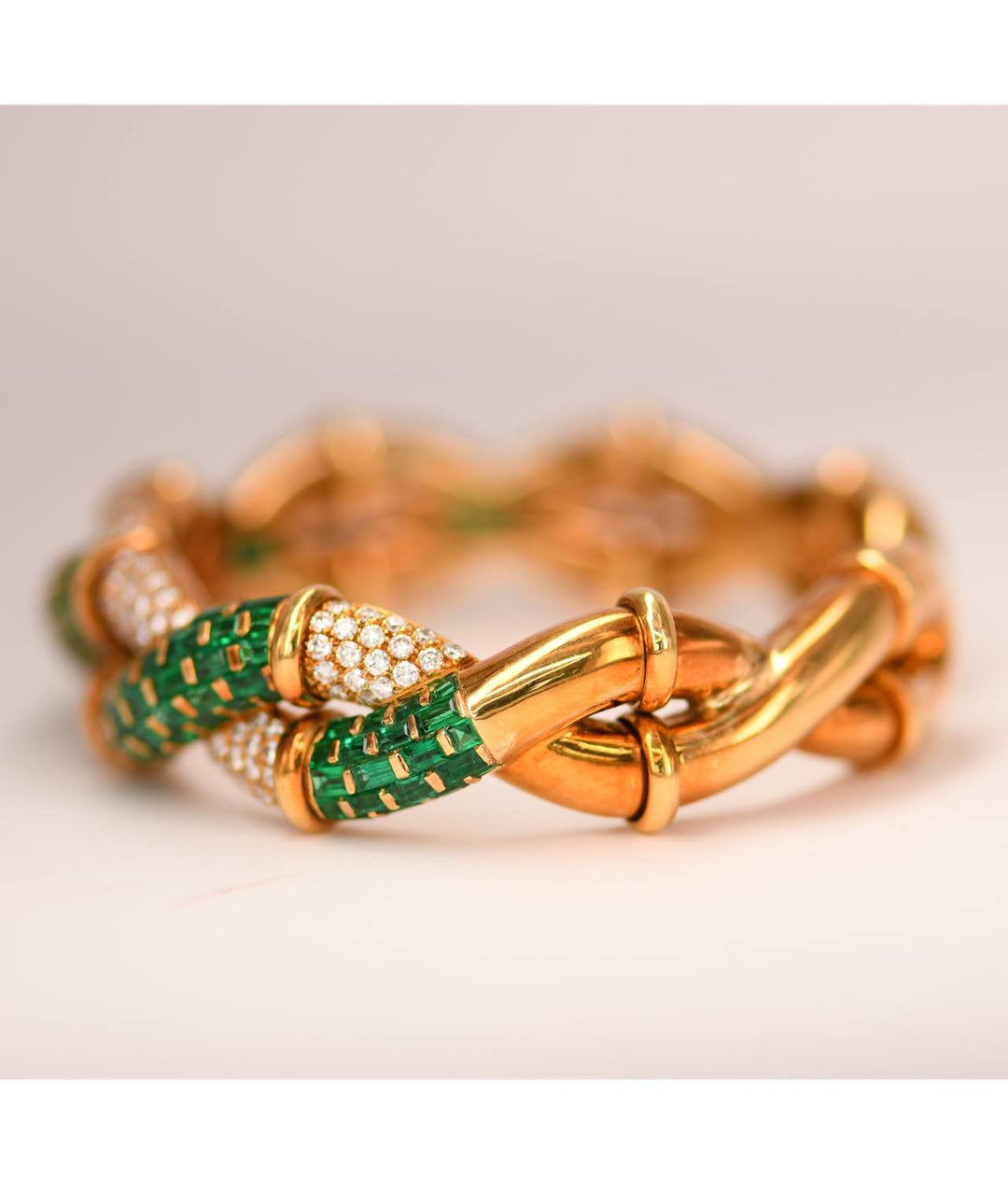 Boucheron Emerald Diamond Gold Bangle Bracelet With Box
