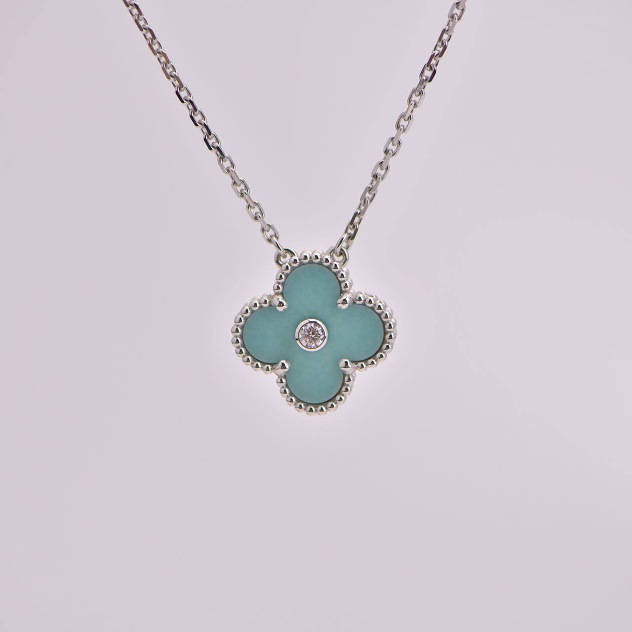 Van cleef store green alhambra necklace