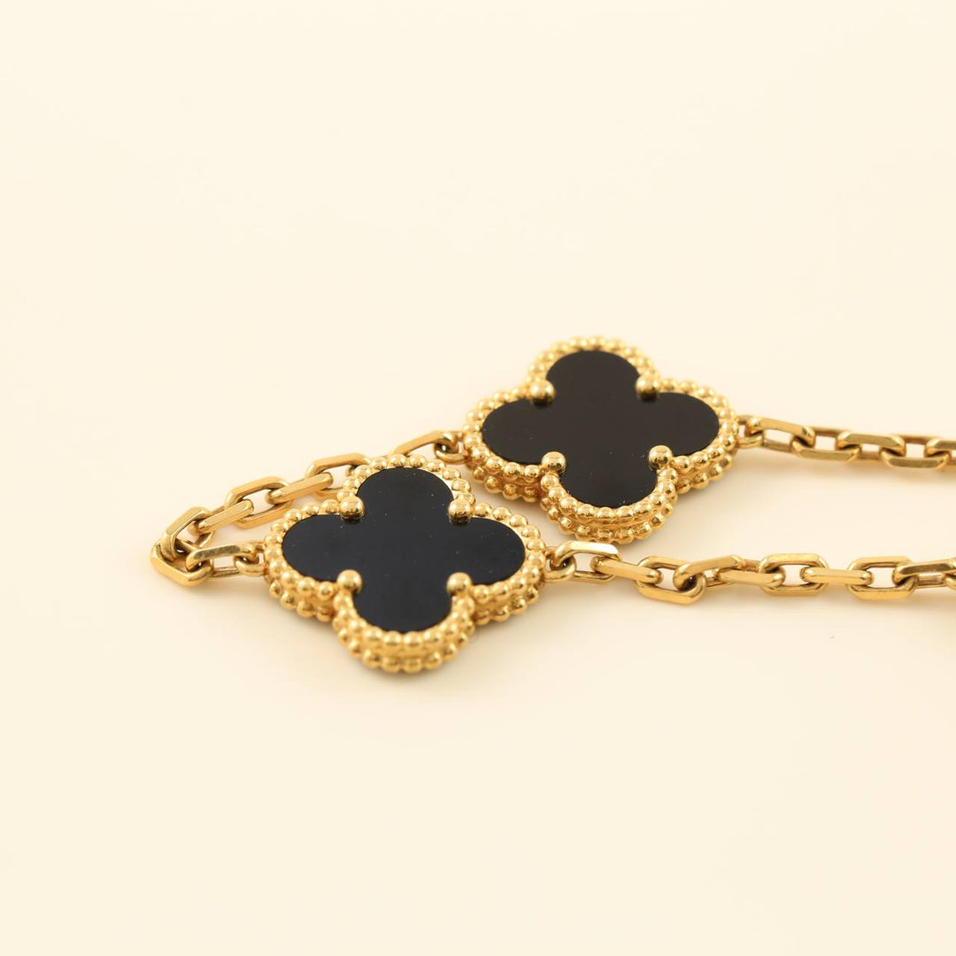 Van Cleef Arpels Black Onyx Vintage Alhambra 18k Gold Bracelet – Dandelion  Antiques