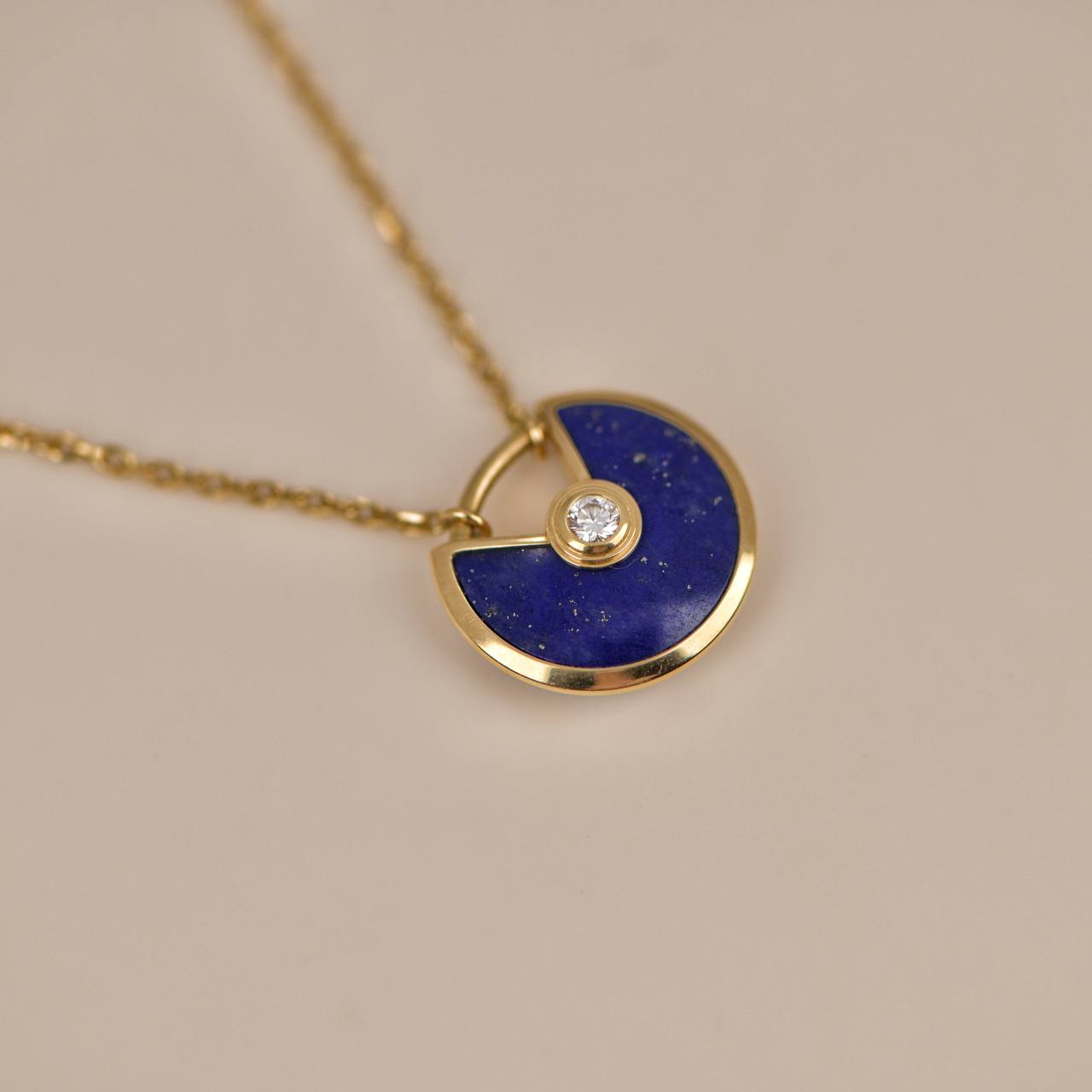 Cartier lapis lazuli outlet necklace