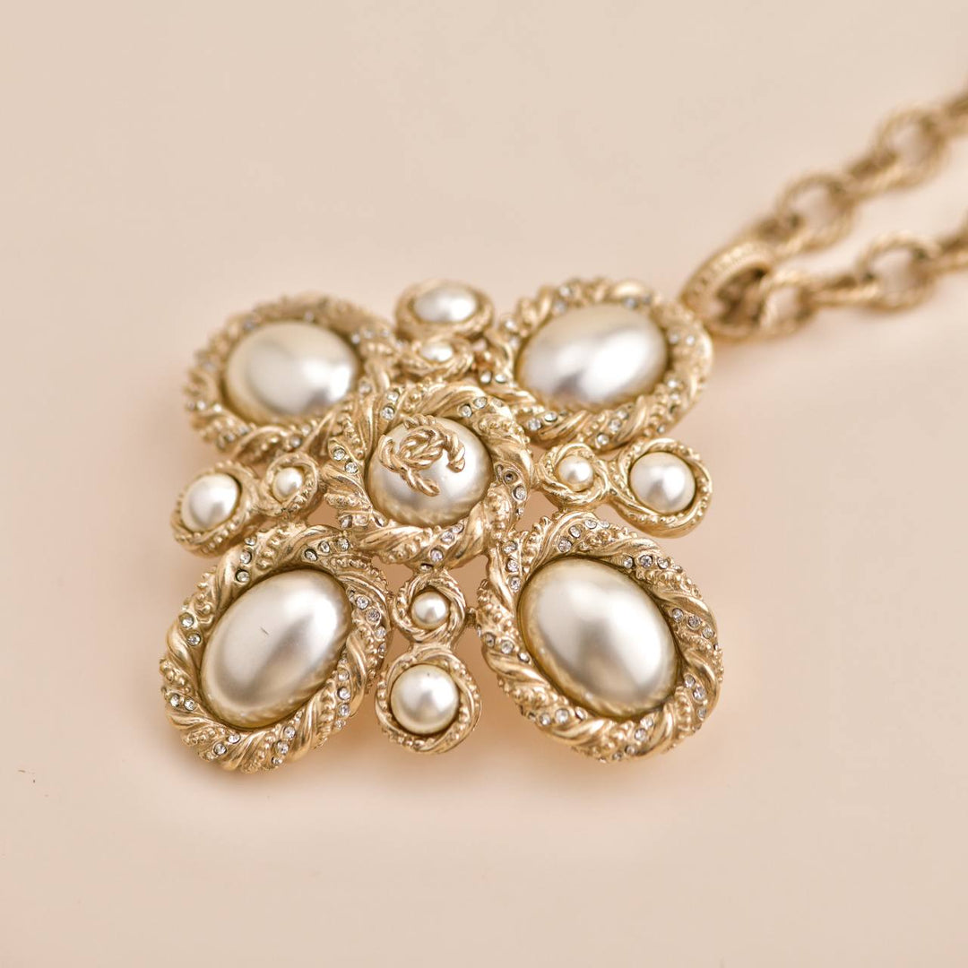 Chanel CC Baroque Pearl Necklace – Dandelion Antiques
