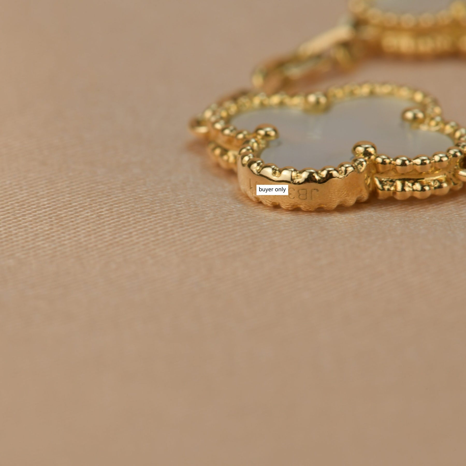 Van Cleef & Arpels Vintage Alhambra 5 Diamond Motifs Bracelet in Yellow  Gold, myGemma, JP